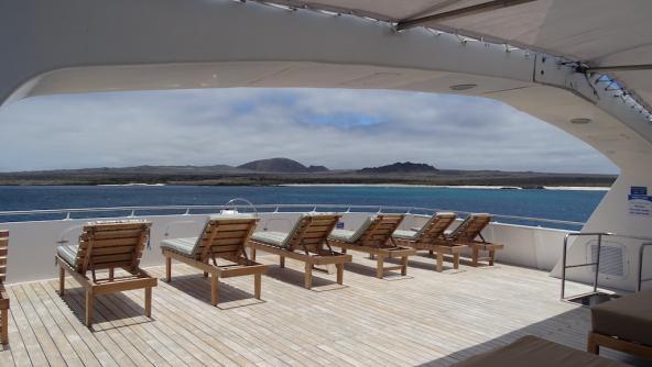Seaman Journey Galapagos Kreuzfahrt Sonnendecke Südamerika Ecuador