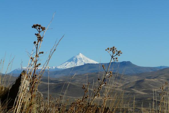 Vulkan Lanin aus der Ferne Junin de los Andes Argentinien Nationalpark